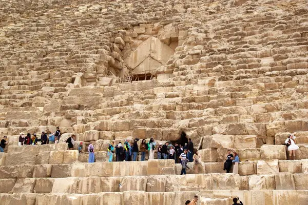 이집트 피라미드 단지의 위대한 피라미드 그것은 왕국의 동안에 지어졌습니다 — 스톡 사진