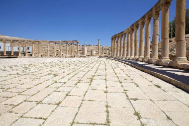Antik Gerasa şehri, şimdi Jerash, Ürdün. Oval PLaza. Yunan-Roma şehri Jerash, Gerasa olarak bilinen Yunan, Yunan, Roma ve Bizans dönemlerinde gelişti.