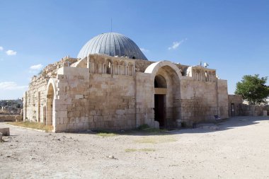 Amman Kalesi, Citadel Hill, Umayyad Sarayı, Amman şehir merkezindeki arkeoloji sahasında, Ürdün 'ün başkentinin orta kesiminde.