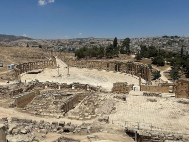 Antik Gerasa şehri, şimdi Jerash, Ürdün. Oval PLaza. Yunan-Roma şehri Jerash, Gerasa olarak bilinen Yunan, Yunan, Roma ve Bizans dönemlerinde gelişti.