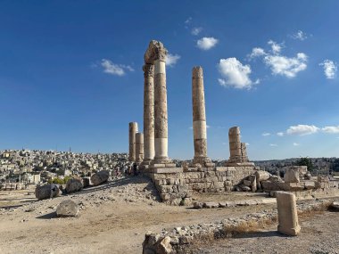 Amman Kalesi, henüz tamamlanmamış Roma Büyük Tapınağı Ürdün 'ün başkenti Amman' ın merkezinde yer alan Amman şehir merkezindeki bir arkeolojik alan.