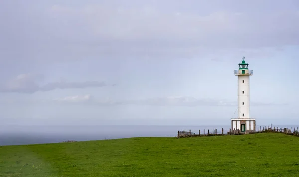 アストゥリアス州の最後の灯台の景色 — ストック写真