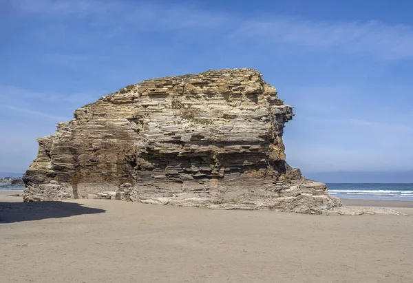 Μεγάλος Βράχος Στο Playa Las Catedrales Στο Lugo — Φωτογραφία Αρχείου