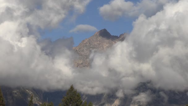 가을에는 티턴산맥 구름이 — 비디오