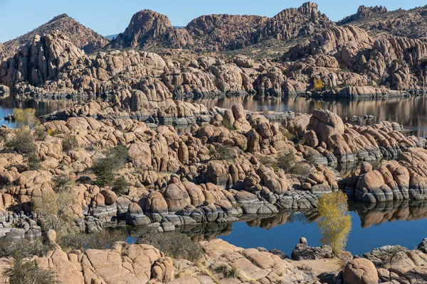Живописный Осенний Пейзаж Уотсон Лейк Прескотт Аризона — стоковое фото