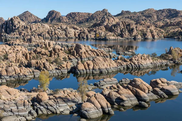 Een Schilderachtig Herfstlandschap Van Watson Lake Prescott Arizona — Stockfoto
