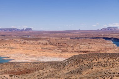 Powell Gölü şiddetli kuraklık sırasında manzarası