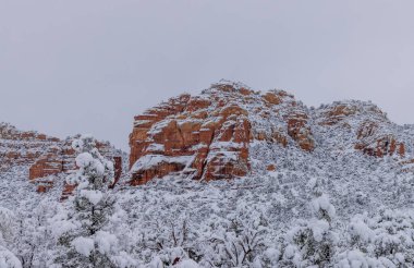 Sedona Arizona 'da güzel bir kar manzarası