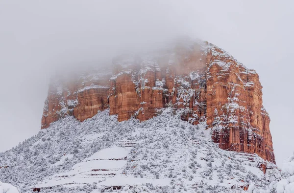 Sedona Arizona 'da güzel bir kar manzarası