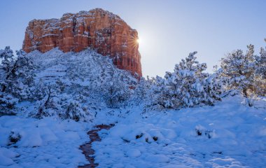 Sedona Arizona 'daki manzaralı kış manzarası