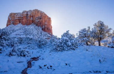 Sedona Arizona 'daki manzaralı kış manzarası
