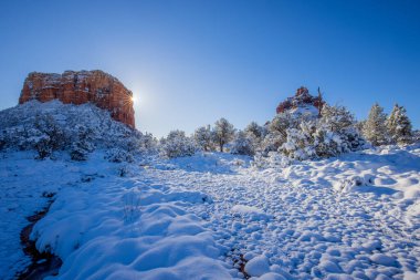 Sedona Arizona 'daki manzaralı kış manzarası