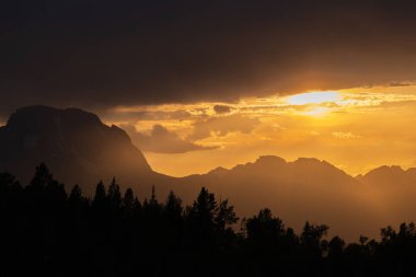 Tetons 'da güzel bir gün batımı