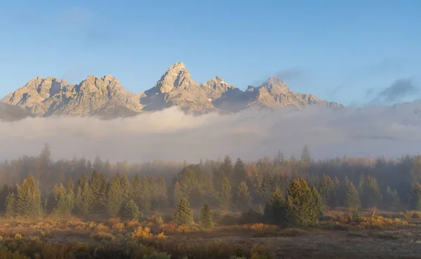 怀俄明州大提顿国家公园的美丽的秋天风景 — 图库照片
