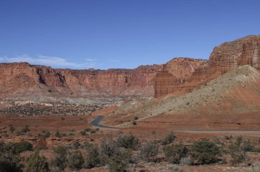 Capitol Resifi Ulusal Parkı Utah 'ta Manzaralı Kış Manzarası