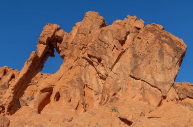 Nvada Çölü 'ndeki Ateş Vadisi Parkı' nda manzaralı bir manzara.