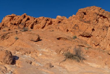 Nvada Çölü 'ndeki Ateş Vadisi Parkı' nda manzaralı bir manzara.