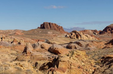 Nevada İtfaiye Vadisi 'nde kışın manzaralı bir çöl manzarası.