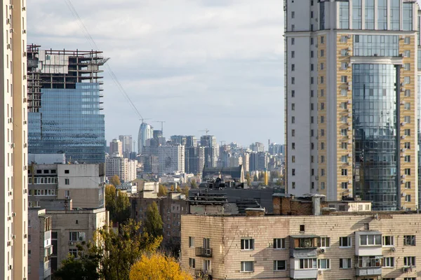 Prédio Municipal Edifício Residencial Vários Andares Panorama Outono Kiev Capital — Fotografia de Stock