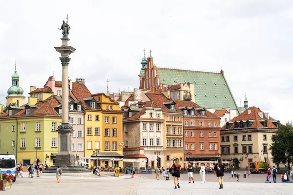 Oude Stad Warschau Polen Veelkleurige Huizen Lege Straat Zonder Toeristen — Stockfoto