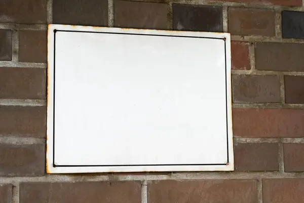 Duvarda Beyaz Bir Plaket Mesaj Için Yer Var Muhbir Işaretçisi — Stok fotoğraf