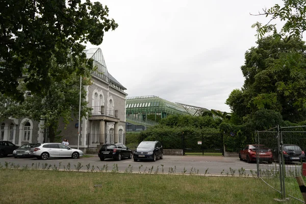 Botanisk Trädgård Taket Biblioteket Vid Warszawauniversitetet Polsk Modern Arkitektur Gröna — Stockfoto