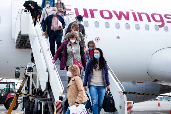 Пассажирский Самолет Немецкой Авиакомпании Eurowings Европейская Дешевка Люди Путешествуют Жизнь Стоковое Фото