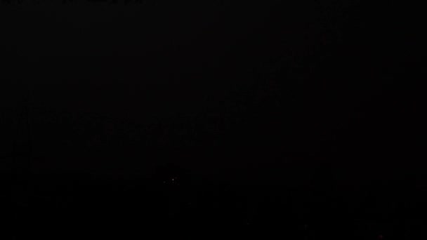 Onweer Aan Nachtelijke Hemel Flitsen Van Bliksem Zwarte Lucht Natuur — Stockvideo