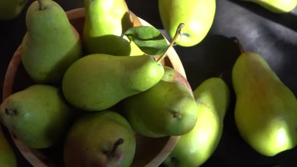 Variedad Pera Parisina Frutas Mesa Cosecha Otoño Peras Vista Superior — Vídeo de stock