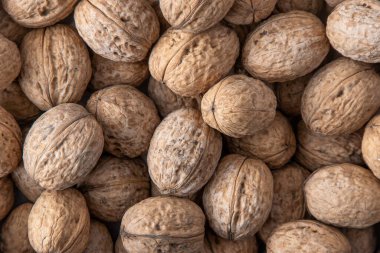 Ceviz kabuklu. Yukarıdan arka plan görüntüsü. Sağlıklı yiyecek üst görünümü