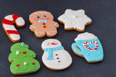 gingerbread çerezleri Noel ağacı