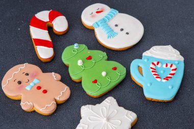 Zencefilli Noel ağacı kurabiyesi Kış kurabiyesi