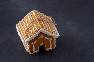 Zencefilli kek evi Noel ağacı kurabiyeleri gıda dekorasyonu