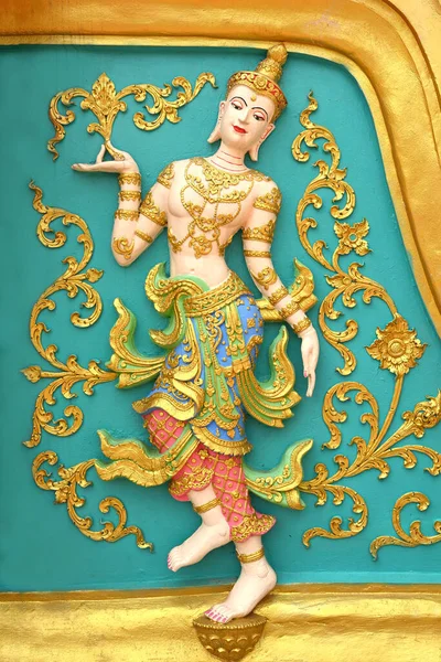 Escultura Divindade Parede Templo Tailândia — Fotografia de Stock
