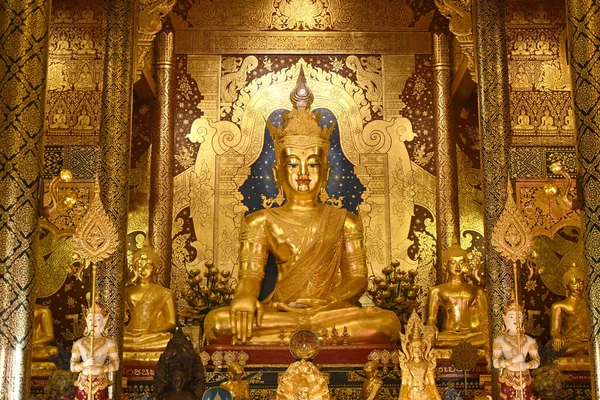 Tayland Tapınağındaki Güzel Buda Heykelleri — Stok fotoğraf