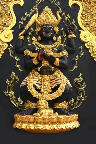 Posąg Manjusri Maha Bodhisattwy Świątyni Tajlandii — Zdjęcie stockowe
