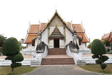 Tayland 'ın kuzeyindeki ünlü antik Budist tapınağı..