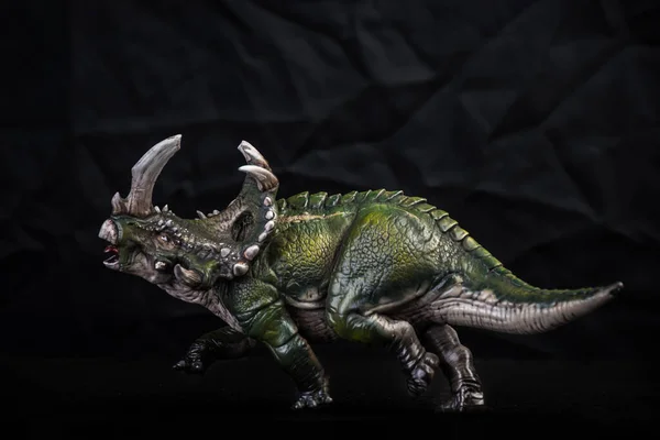 Dinosaure Sinoceratops Dans Noir — Photo