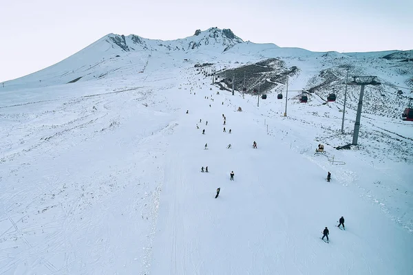 Skiers Snow Covered Slope Ski Resort Evening Aerial View Erciyes — Stock Photo, Image
