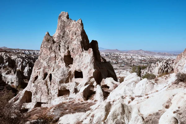 Древние Пещерные Жилища Высеченные Известняковых Скалах Сказочный Дымоход Каппадокии Рок — стоковое фото