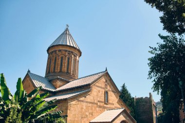 Dormition 'un Sioni Katedrali' nin alçak açılı görüntüsü, Gürcistan 'ın Tiflis kentindeki Gürcü Ortodoks Katedrali