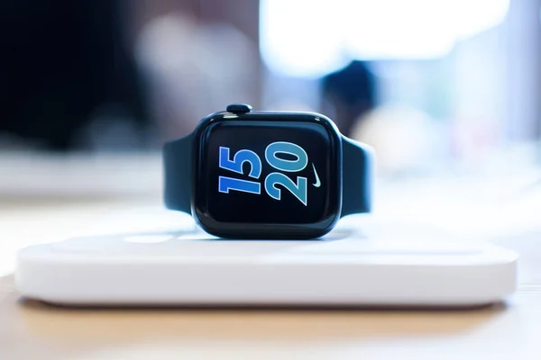 París Francia Octubre 2022 Nuevo Apple Watch Series Nike Soporte — Foto de Stock