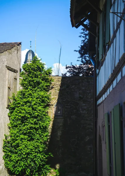 Pared Con Icono Religioso Pared Una Casa Jardín Oberkirch Alemania —  Fotos de Stock