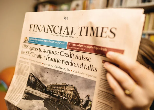Paris France Mar 2023 Close Financial Times British Newspaper Breaking — Stock Photo, Image