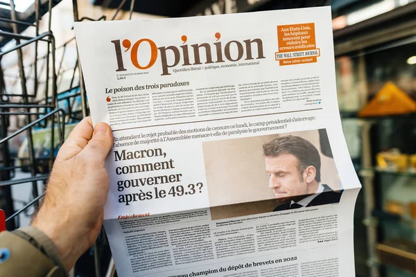 Paris France Mar 2023 Lopinion Headline Title Male Hand Newspaper — стокове фото
