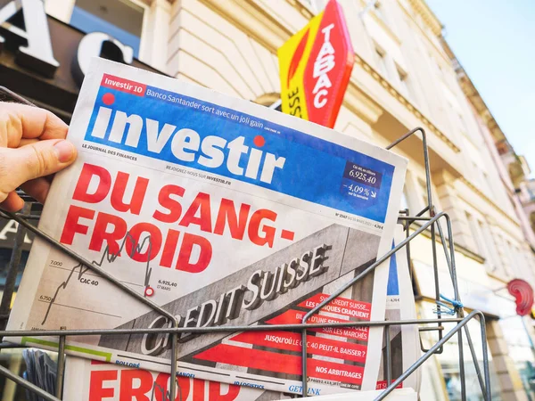 Paris Frankrike Mar 2023 Investir Tidning Med Senaste Nytt Ubs — Stockfoto