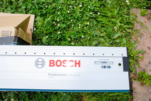 프랑스 Apr 2022 Close New Bosch Professional Special Perforted Guide — 스톡 사진