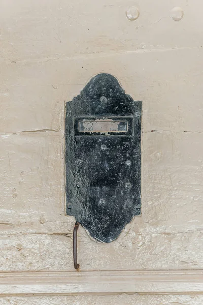 Eine Alte Stahlplattentür Der Provence Frankreich Mit Verwitterter Patina Die — Stockfoto