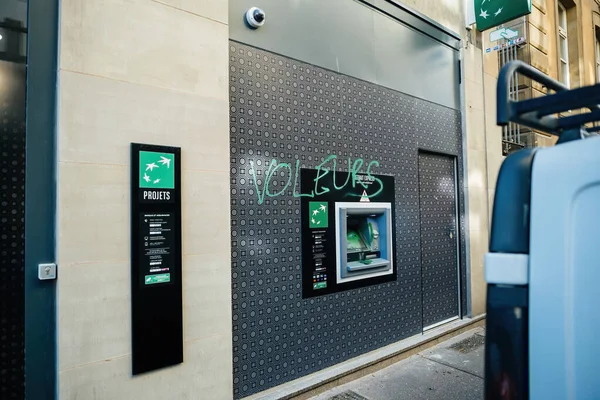 Στρασβούργο Γαλλία Μαρ 2023 Γκράφιτι Που Διαβάζει Voleurs Μεταφρασμένο Thieves — Φωτογραφία Αρχείου