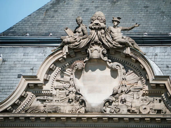 Stunning Vintage Building Strasbourg France Boasting Ornate Rooftop Sculptures Decorations — Stock Photo, Image